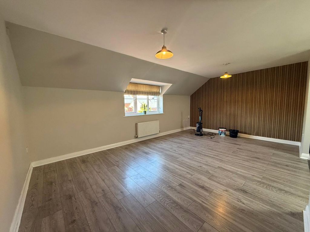 Property photo 2 of 9 Picture No. 08