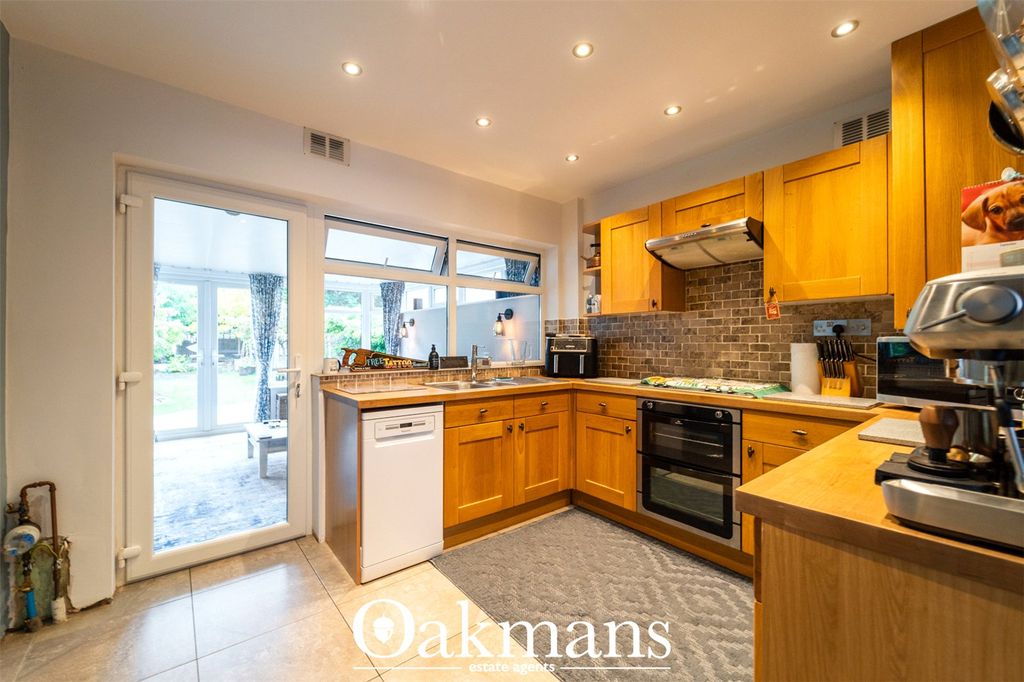 Property photo 2 of 33 Picture No. 05