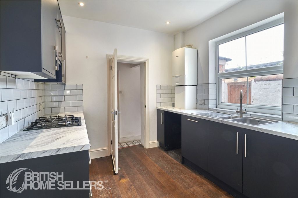 Property photo 2 of 15 Picture No. 03