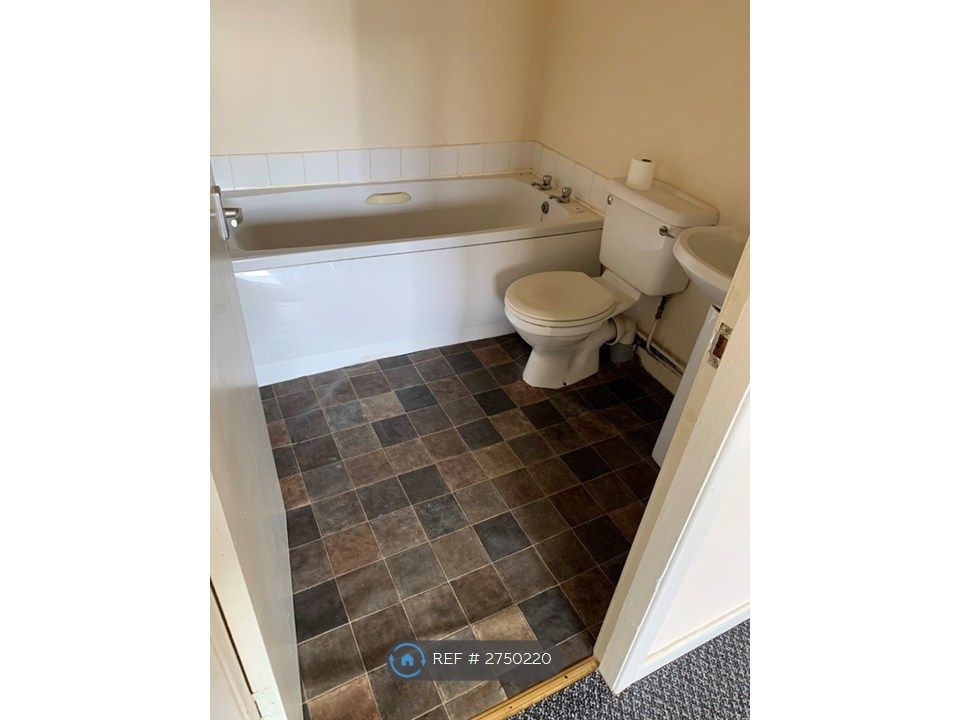 Property photo 3 of 3