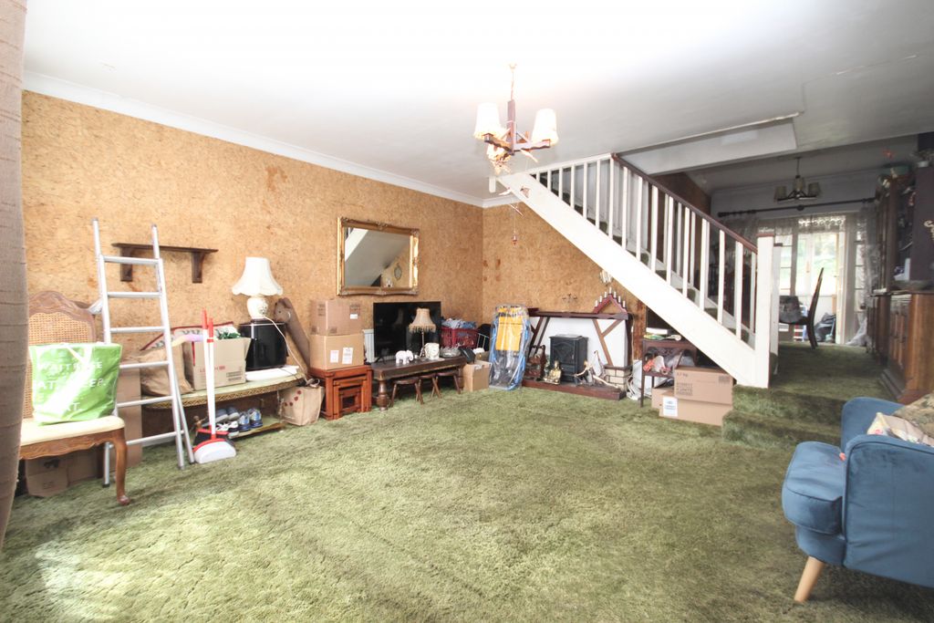 Property photo 3 of 17 Gallery