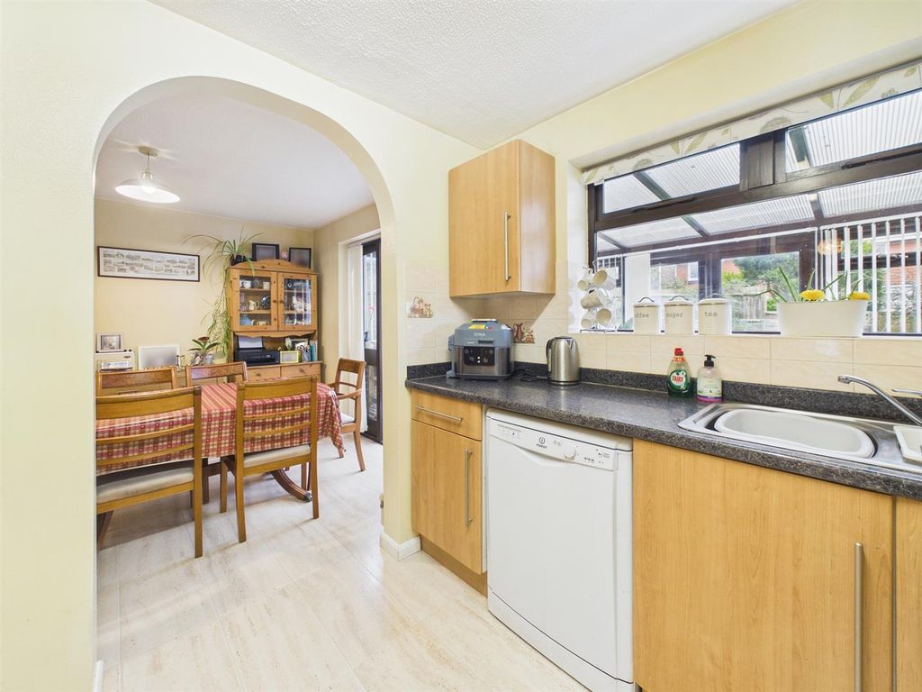 Property photo 3 of 20