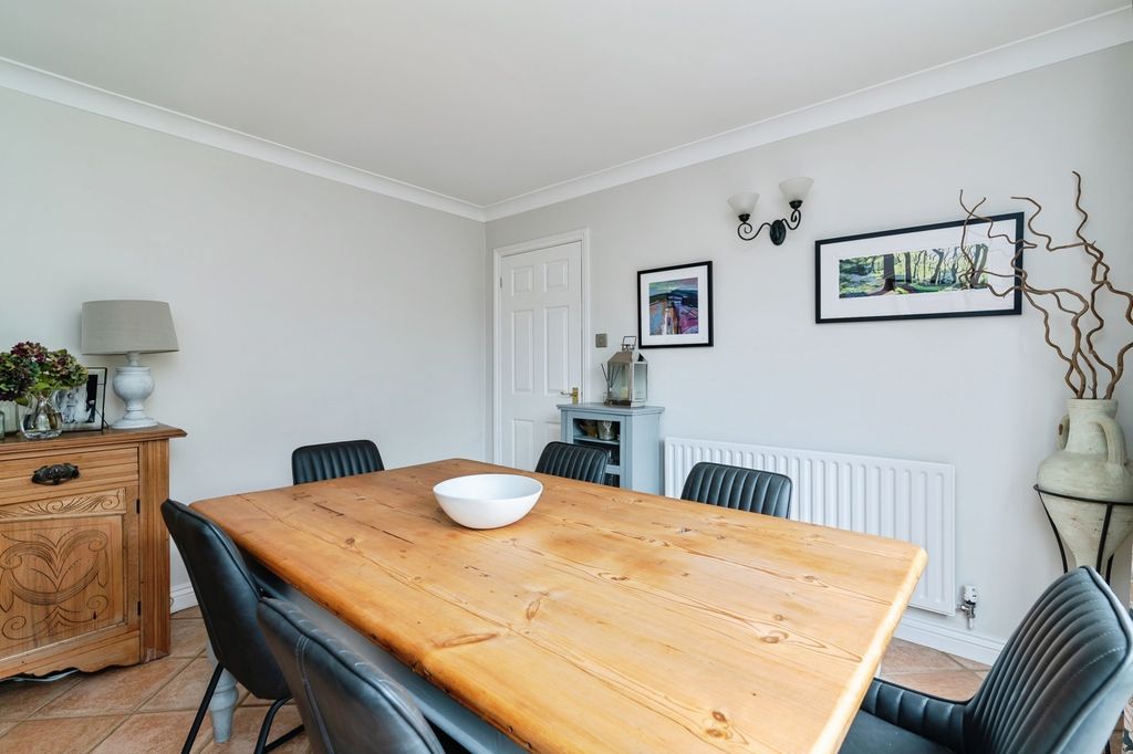 Property photo 3 of 19 Photo