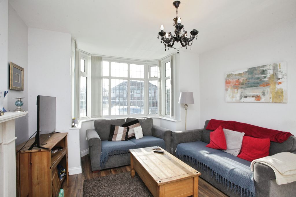 Property photo 2 of 15