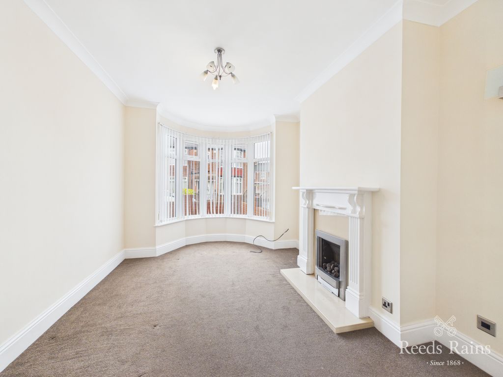 Property photo 2 of 24 Sitting Room