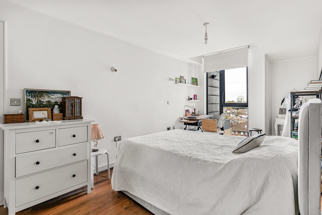 Property photo 3 of 19 Bedroom