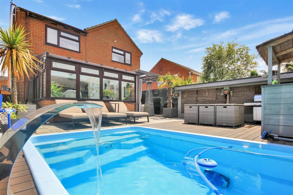 Property photo 1 of 30 Pool.Jpg