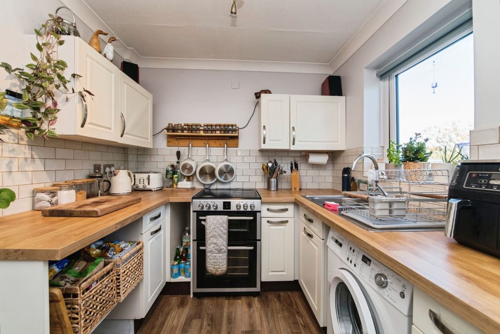 Property photo 2 of 18 Pbox-Img.Jpg