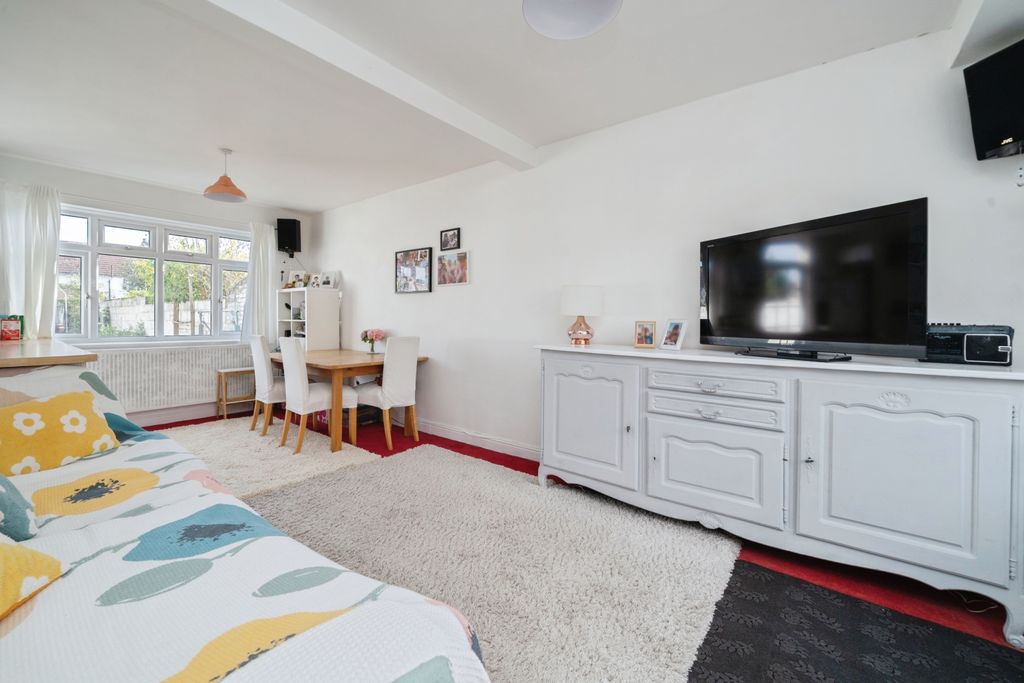 Property photo 3 of 19 Dsc00772