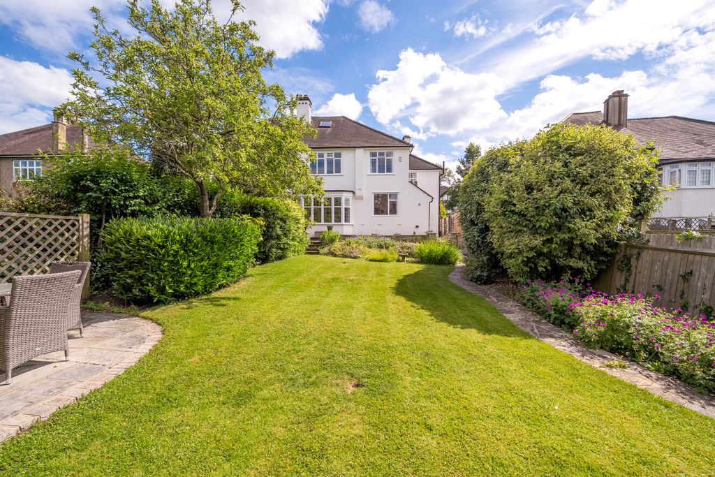 Property photo 2 of 13 1476874-17-6A316A...