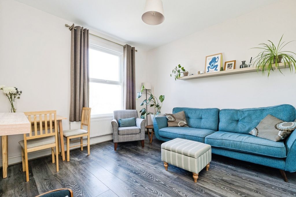 Property photo 3 of 14 Pbox-Img.Jpg
