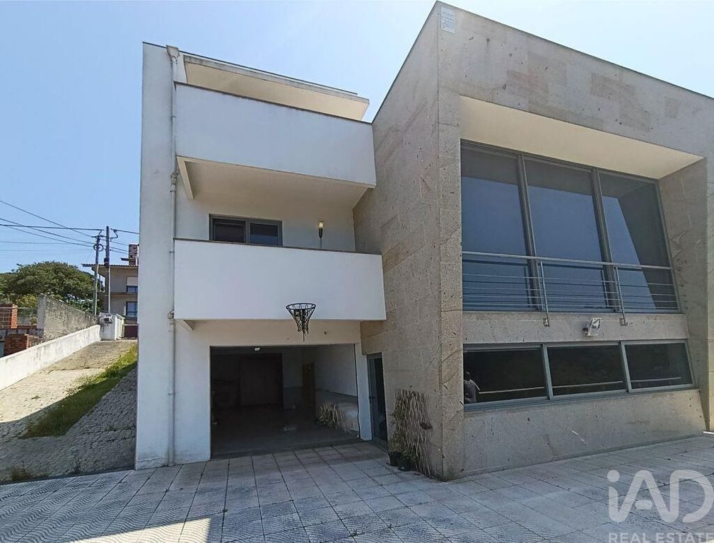 Property photo 1 of 38
