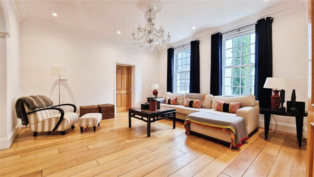 Property photo 2 of 19 Picture No. 22