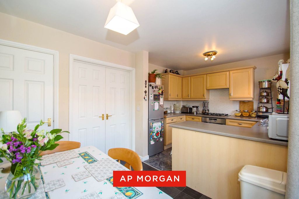 Property photo 3 of 10 Picture No. 17