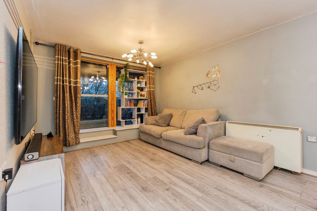 Property photo 2 of 18 Pbox-Img.Jpg