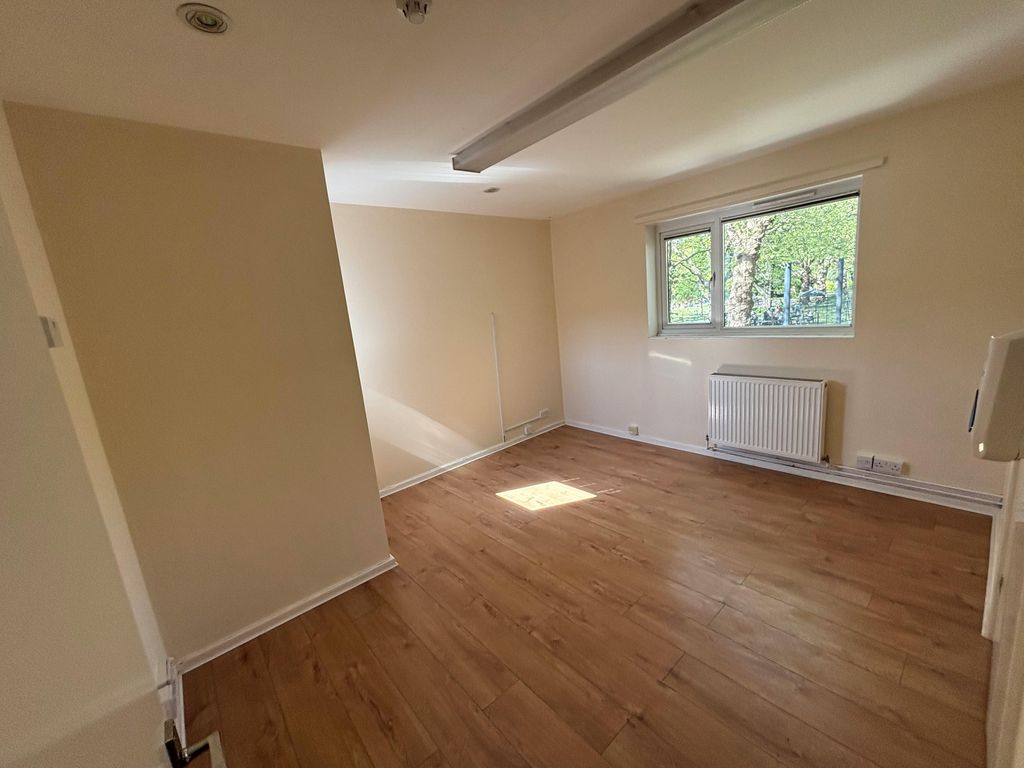 Property photo 3 of 7 Img_0011.Jpg