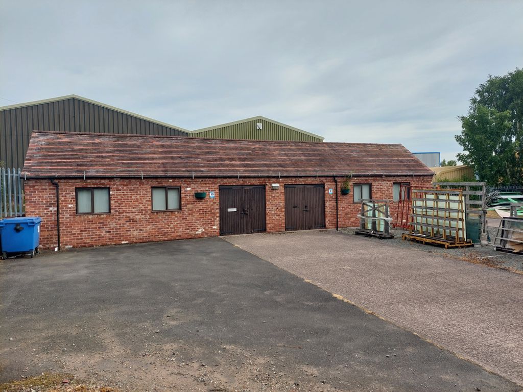 Property photo 1 of 2