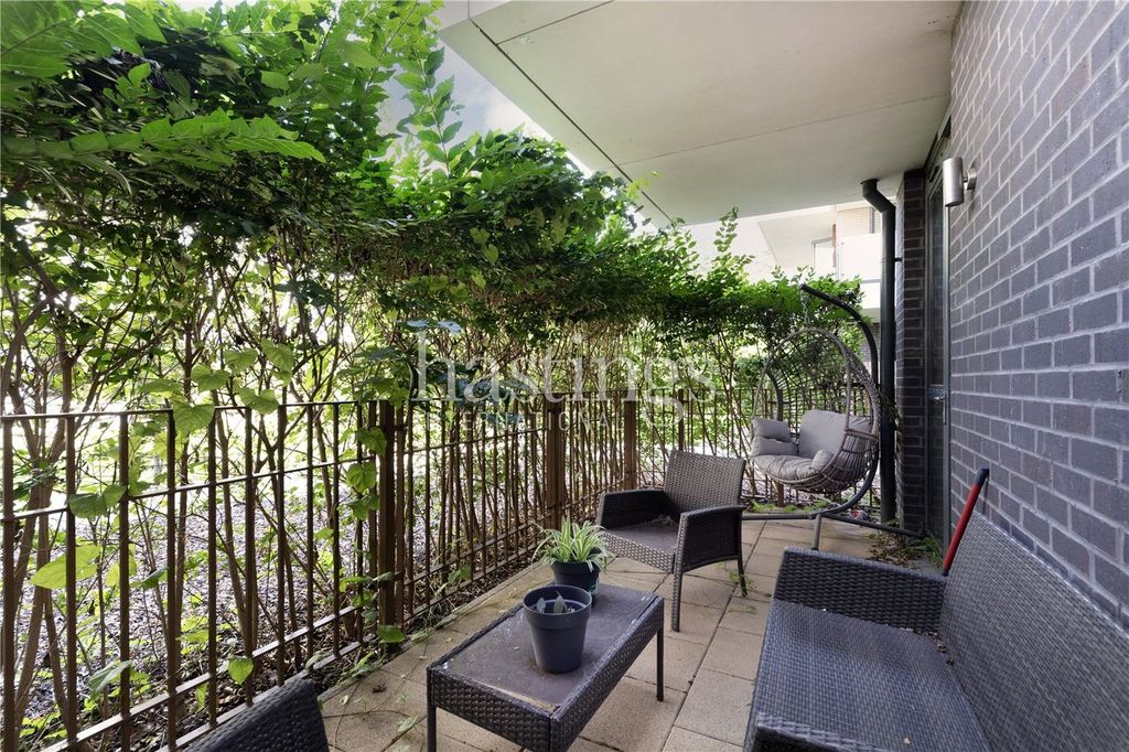 Property photo 3 of 12