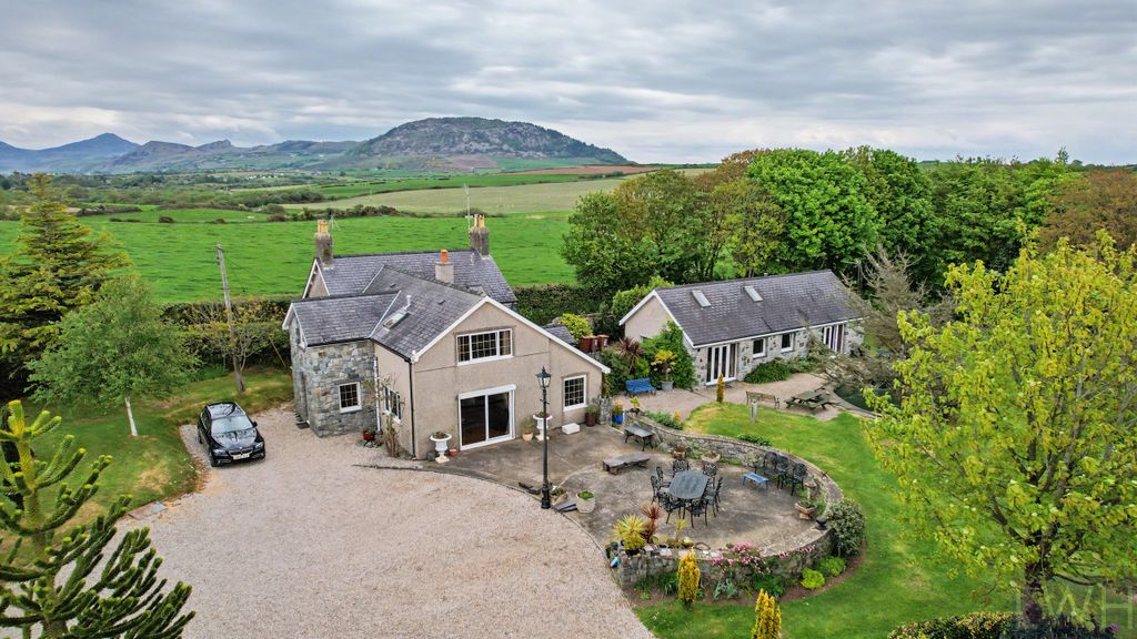 Property photo 1 of 45 Croeso | Welcome