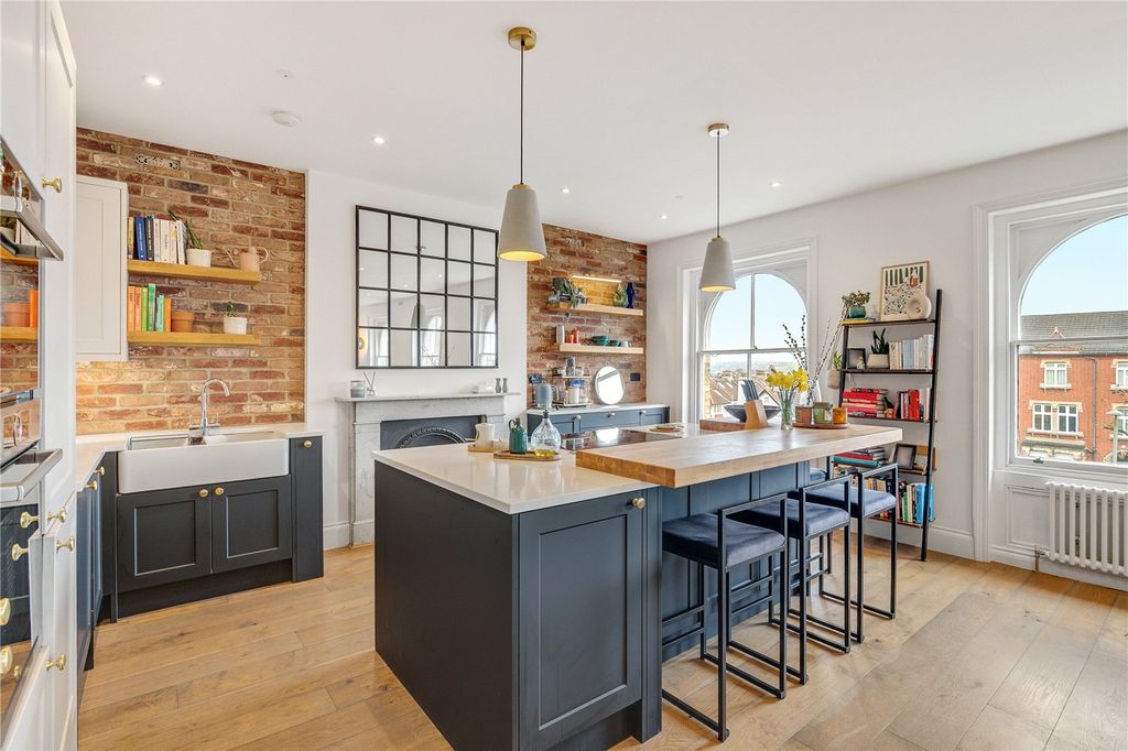 Property photo 1 of 17 Picture No. 15