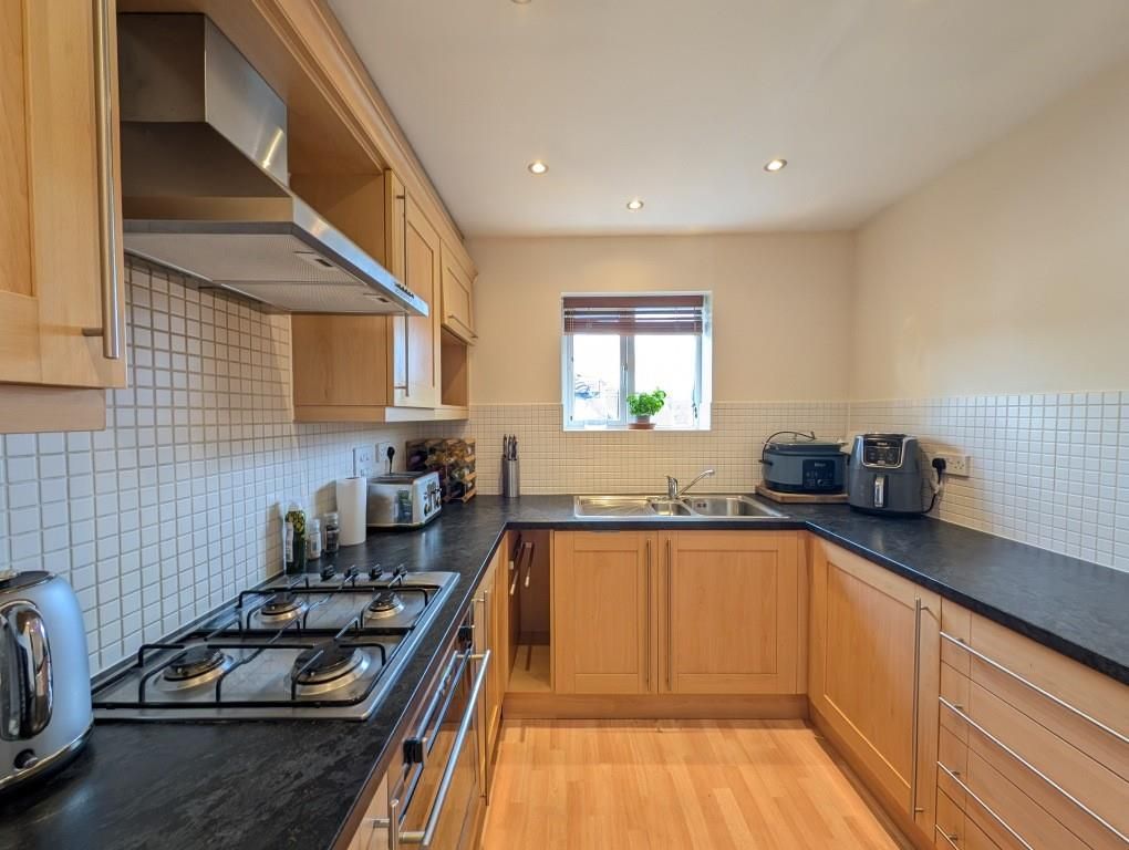 Property photo 3 of 11 Kitchen B.Jpg