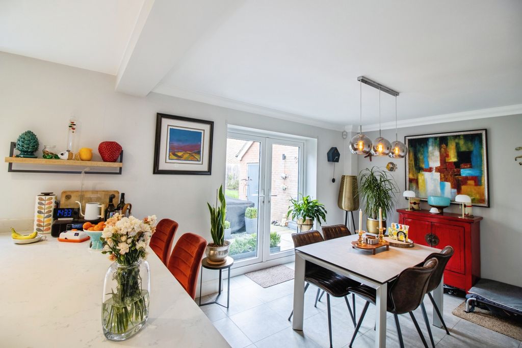 Property photo 3 of 29 2-Ravel-Close-35