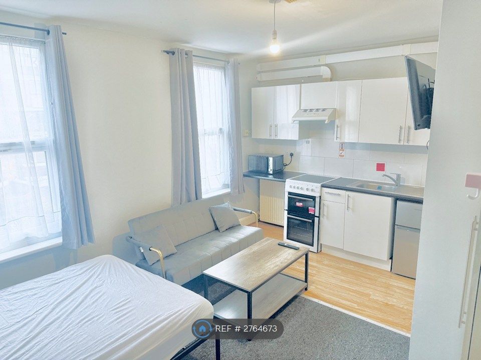 Property photo 1 of 5 Studio