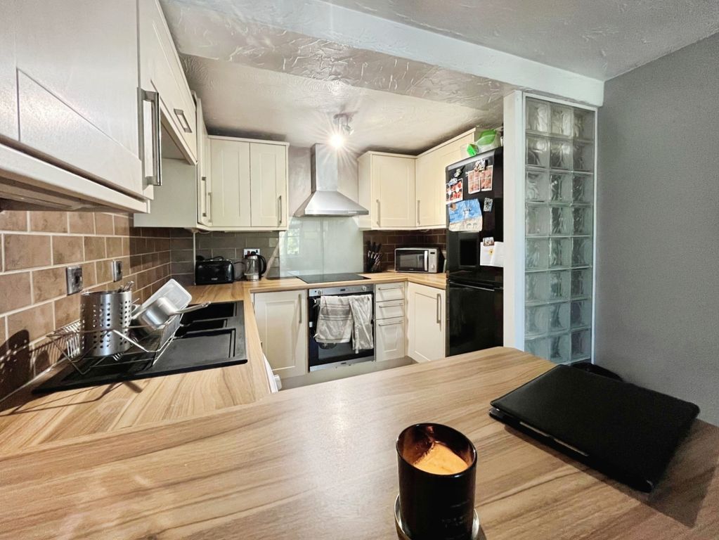 Property photo 2 of 24 Pbox-Img.Jpg