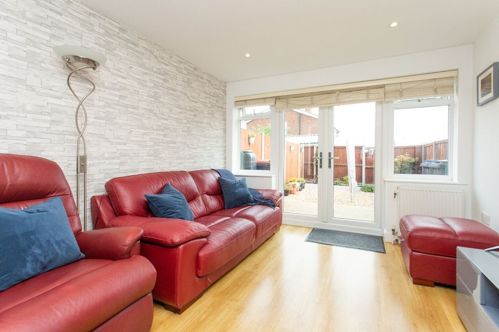 Property photo 2 of 14 Picture 2