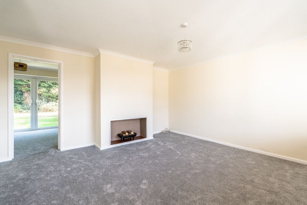 Property photo 3 of 28 4032623