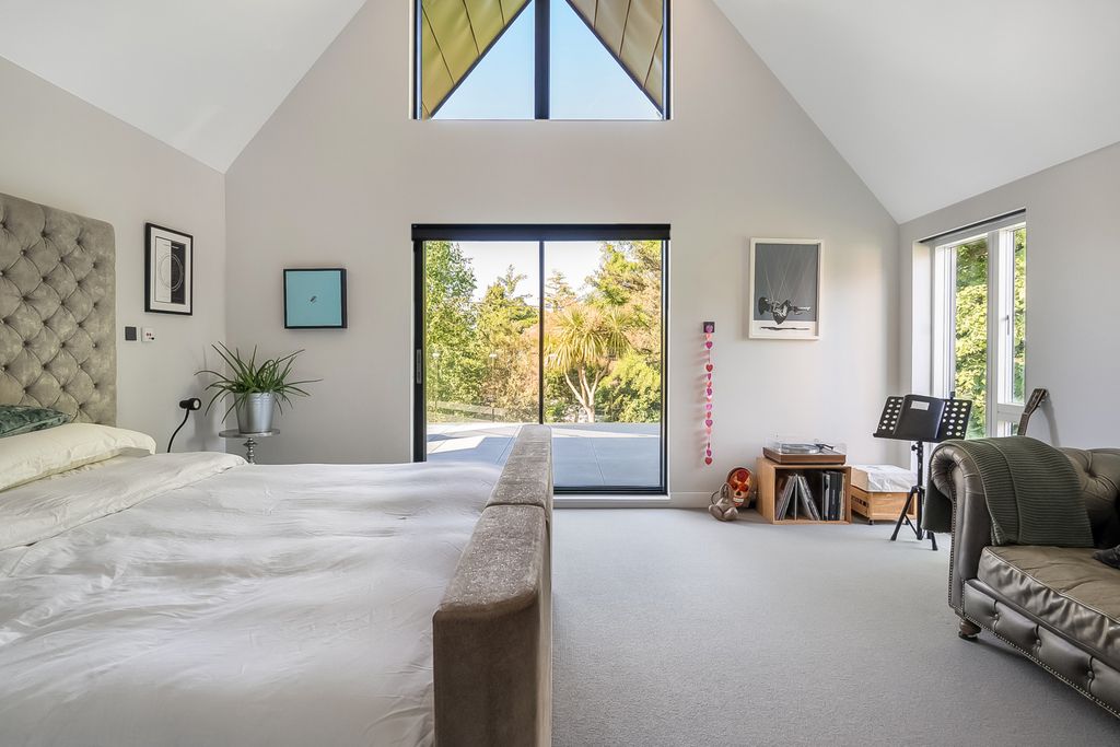 Additional image 12 of 6 bed detached house for saleHeath Road, Petersfield, Hampshire GU31
