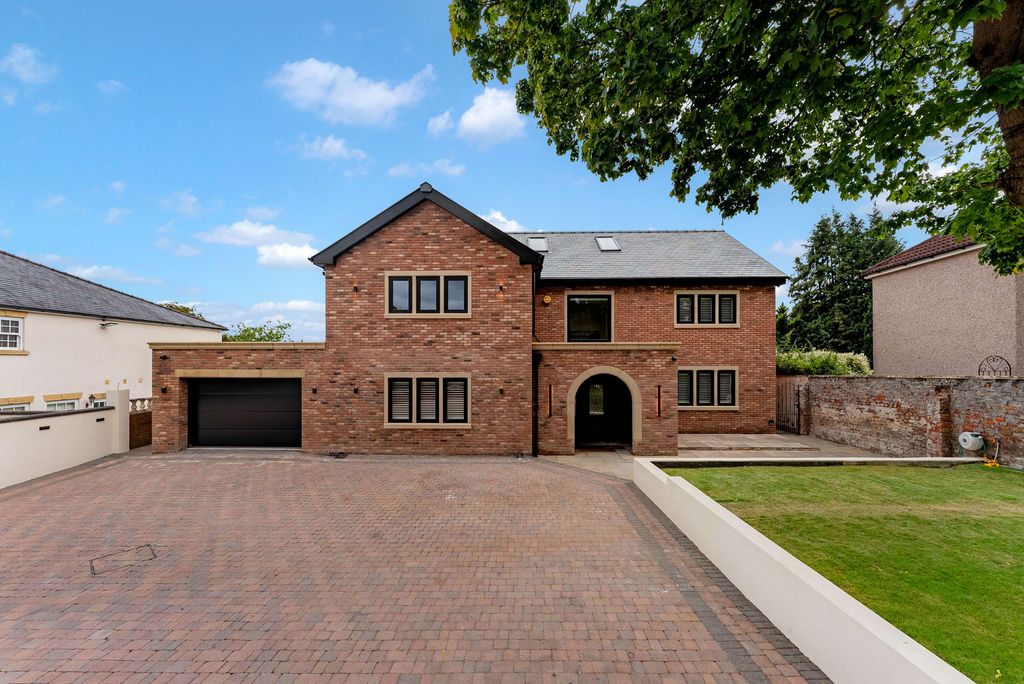 Property photo 2 of 70