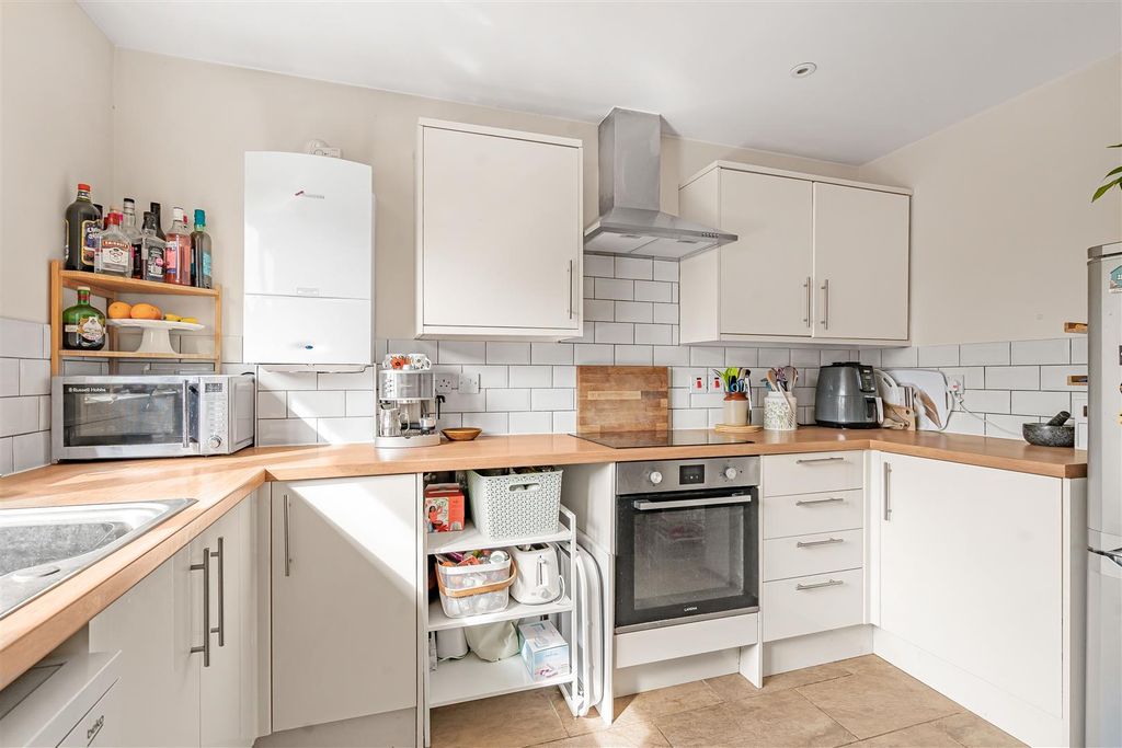 Property photo 3 of 16 25_76566.Jpg