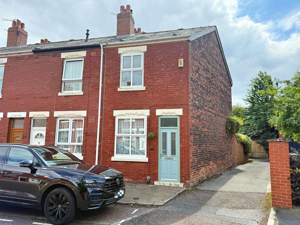 Property photo 1 of 17