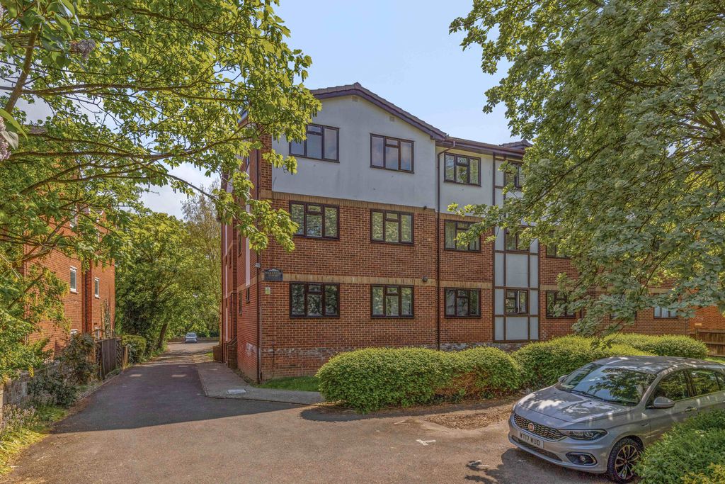 Property photo 1 of 7
