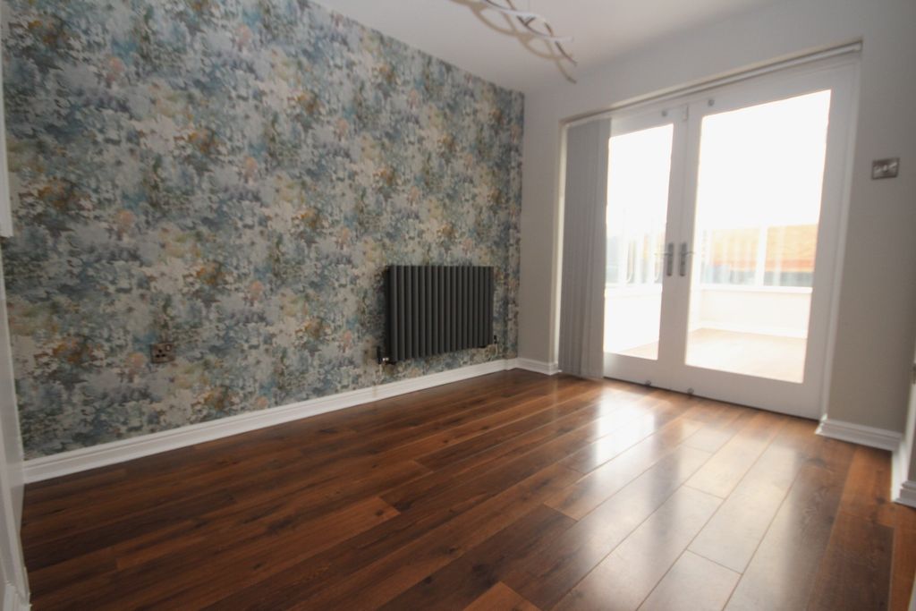 Property photo 3 of 12 Dining Area