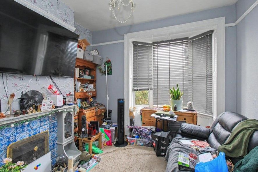 Property photo 3 of 12