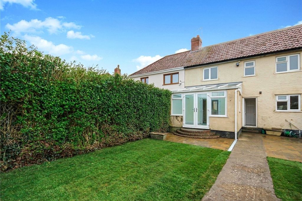 Property photo 2 of 13 Picture No. 17