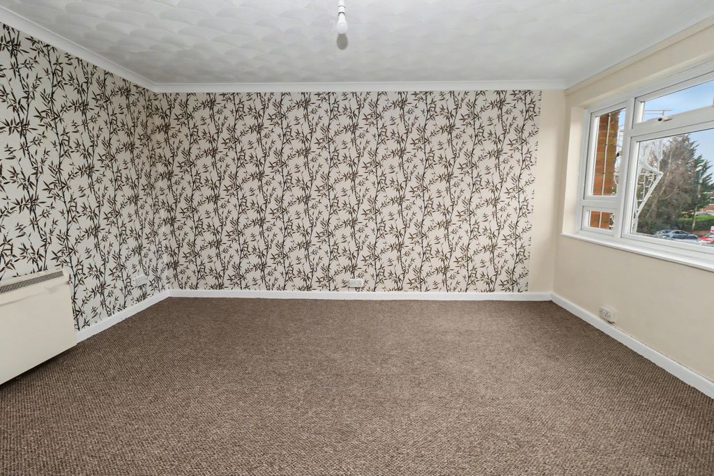 Property photo 1 of 8 Img_0086