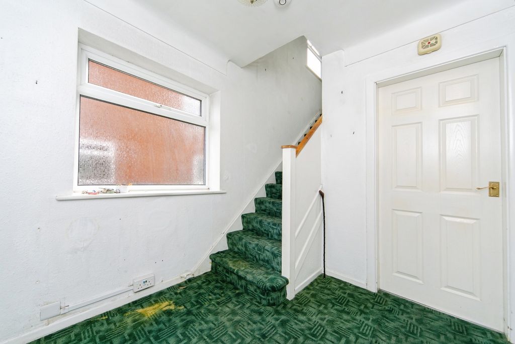 Property photo 2 of 17 Photo