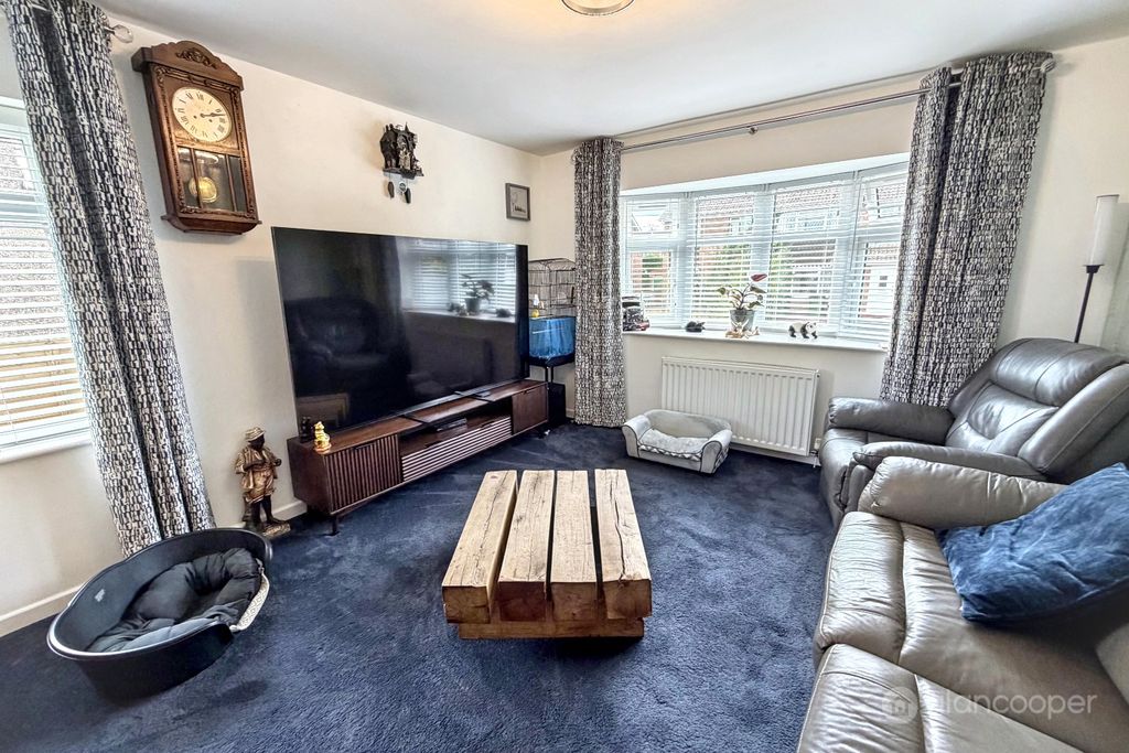 Property photo 3 of 11 5367955