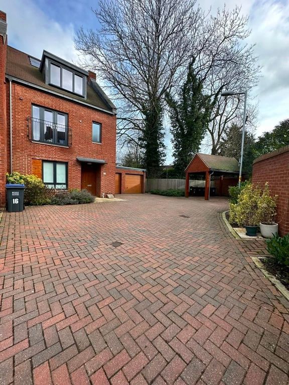 Property photo 2 of 23