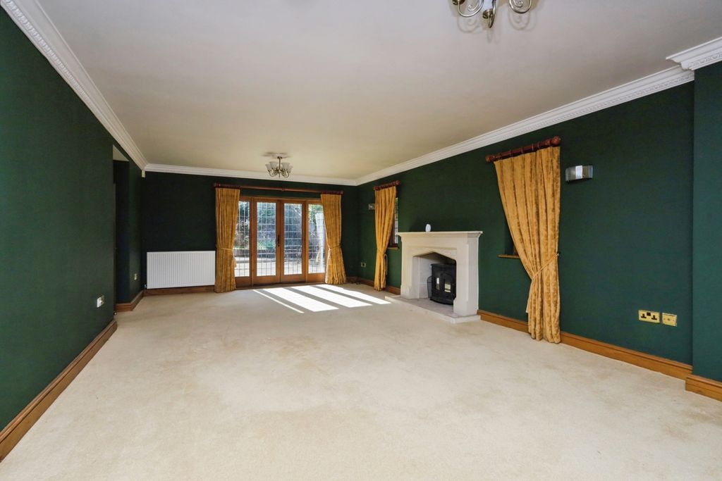 Property photo 2 of 43 Pbox-Img.Jpg