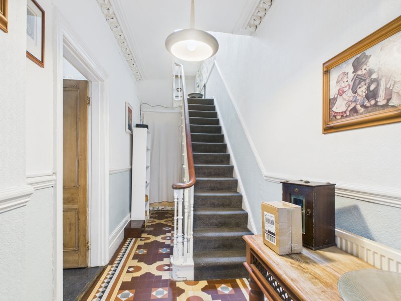Property photo 3 of 17 Entrance Hallway