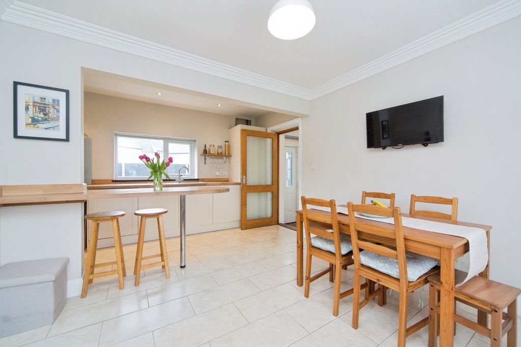 Property photo 3 of 20 Pbox-Img.Jpg