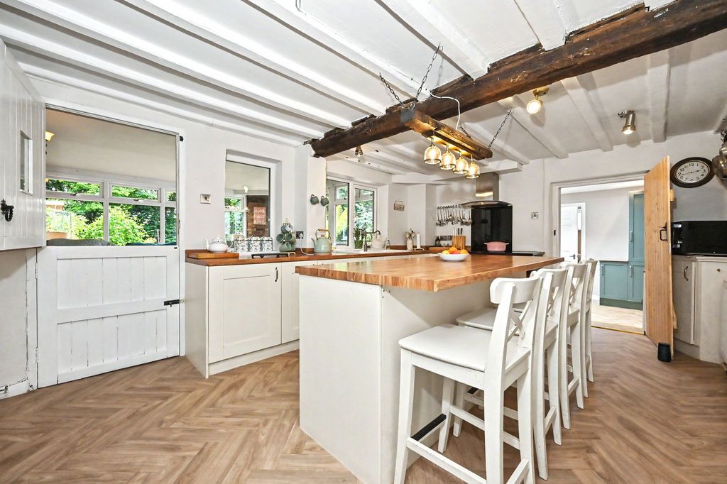 Property photo 3 of 30