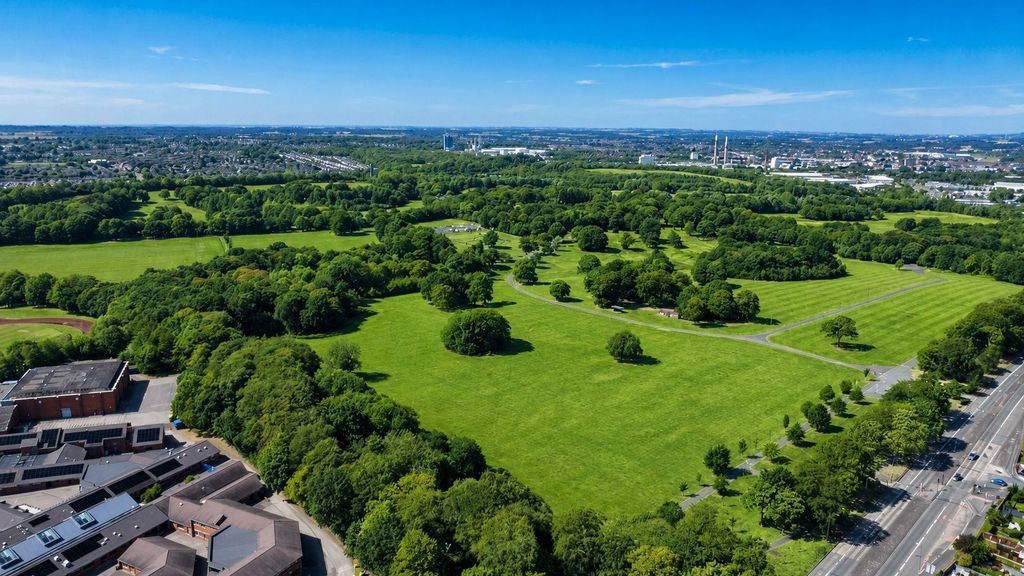 Property photo 3 of 23 Sherdley Park