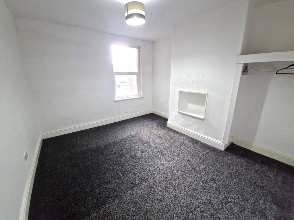 Property photo 3 of 4