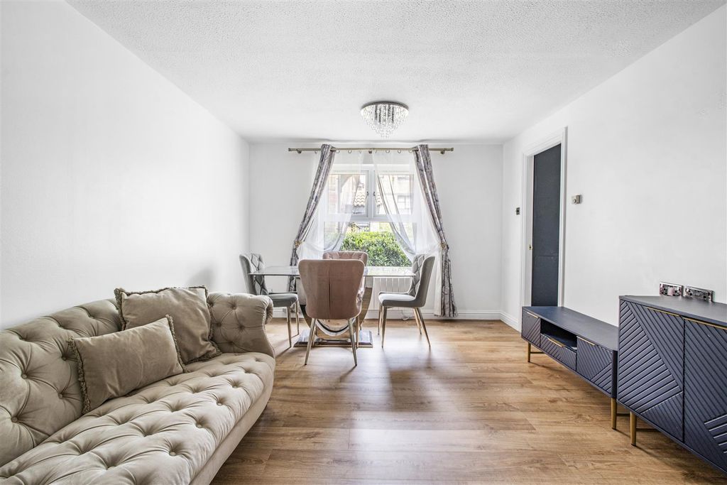 Property photo 3 of 12 _ St_Crispins-04.Jpg