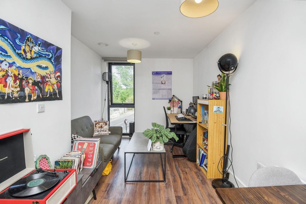 Property photo 3 of 15 Living Room